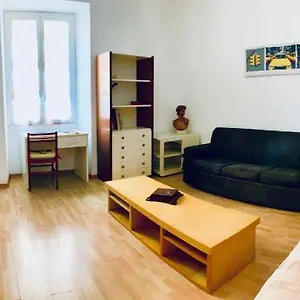 https://appartamento-luminoso.it-romehotels.com